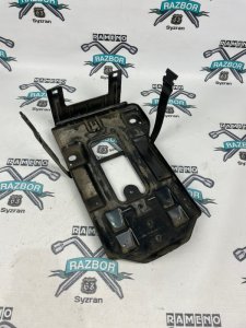 Подставка под аккумулятор Mercedes-Benz S-Class 2008 w221
