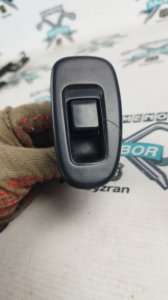 Кнопка стеклоподъемника Nissan Bluebird 1998 U14