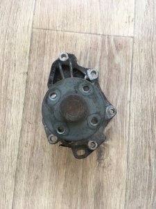 Помпа Toyota Avensis T25