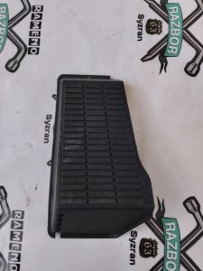 Подставка под ногу Toyota Prius 2007 NHW20