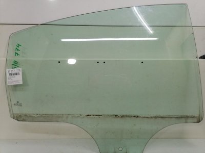 Стекло двери Volkswagen Passat B5