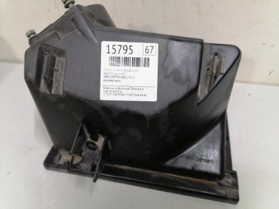 Корпус воздушного фильтра Audi A4 Passat B5