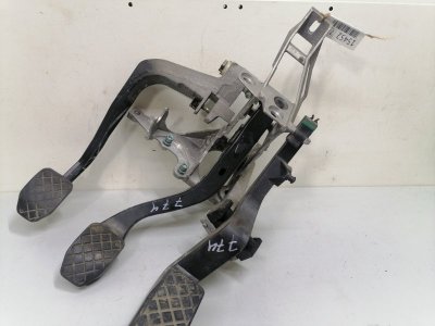 Блок педалей Volkswagen Passat B5