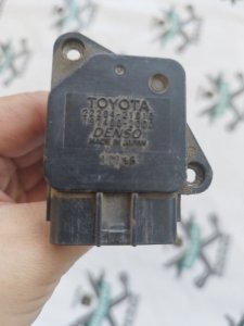 Датчик массового расхода воздуха Toyota Prius 1998 NHW10