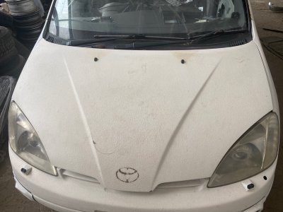 Капот Toyota Prius 1998 NHW10