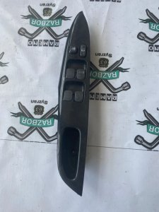 Блок управления стеклоподъемниками Toyota Prius 1998 NHW10