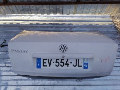 Крышка багажника Volkswagen Passat B5