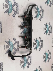 Топливная рейка Peugeot 308 2008 308