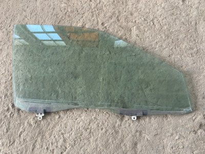 Стекло двери Toyota Prius 1998 NHW10