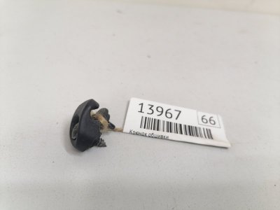 Крючок обшивки Mercedes A-Class W168