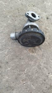 Крепление клапана EGR Citroen Xsara 2000