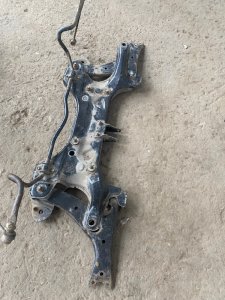 Балка подвески Toyota Prius 1998 NHW10