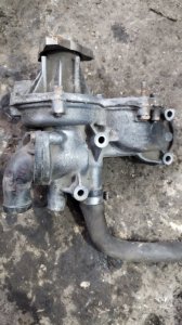 Помпа Volkswagen Passat 1988 B2