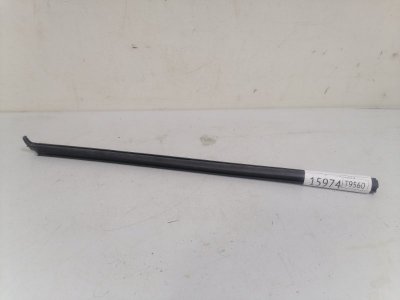 Уплотнитель стекла двери Opel Astra H L48