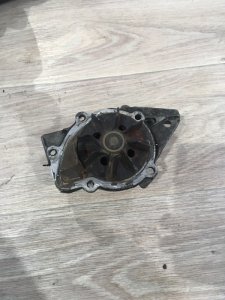 Помпа Peugeot 406 1999 8B