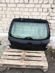 Крышка багажника Peugeot 206