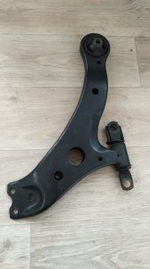 Рычаг подвески нижний Toyota Camry ACV30