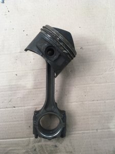 Поршень Mitsubishi Legnum