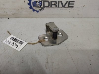 Петля замка двери Opel Astra H