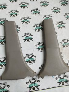 Накладка на стойку кузова Toyota Prius 1998 NHW10