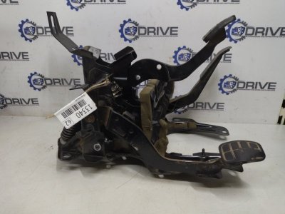 Блок педалей Volkswagen Passat B4