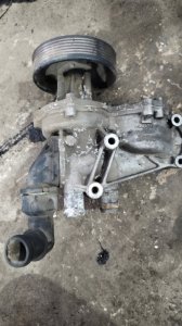 Помпа Volkswagen Passat 1989