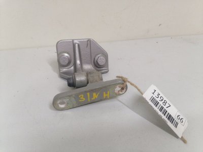 Петля двери нижняя Mercedes A-Class W168