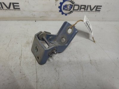 Петля двери верхняя Citroen C-Elysee Peugeot 301