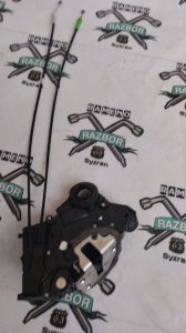 Замок боковой двери Toyota Prius 2007 NHW20
