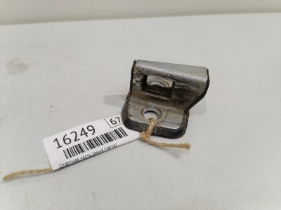 Петля замка двери Audi A4 Passat B5