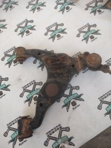 Рычаг подвески нижний Toyota Land Cruiser Prado 2008 120