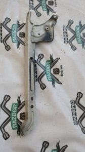 Планка радиатора Toyota Prius 2007 NHW20