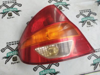 Стоп-сигнал Toyota Prius 1998 NHW10