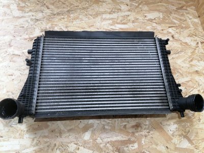 Интеркулер Volkswagen Passat B6