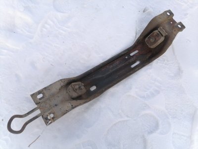 Балка поперечная Ford Fiesta MK3
