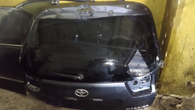 Крышка багажника Toyota Harrier 2006 2