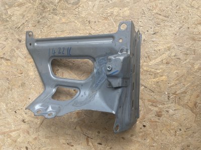 Кронштейн кузова Toyota Prius 2007 NHW20