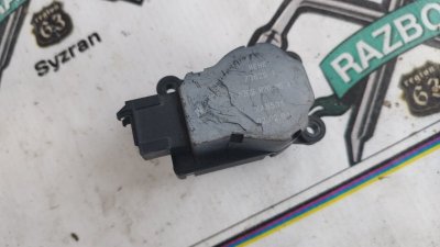 Сервопривод заслонок печки Mercedes-Benz C 2001 W203