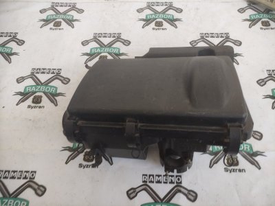 Корпус воздушного фильтра Toyota Prius 2007 NHW20