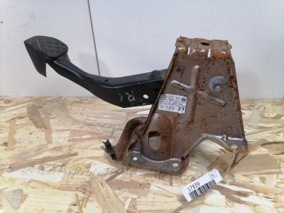 Педаль тормоза Volkswagen Passat B6