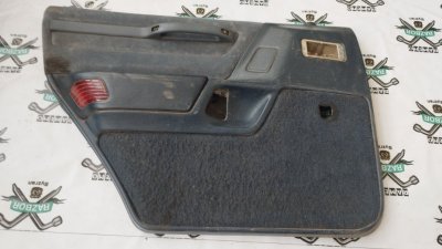 Обшивка боковой двери Ford Taurus