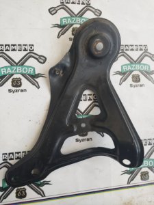 Крепление балки подвески Toyota Harrier 2006 2