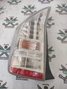 Стоп-сигнал Toyota Prius nzw30