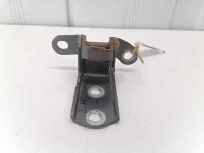 Петля двери нижняя Toyota Corolla E150
