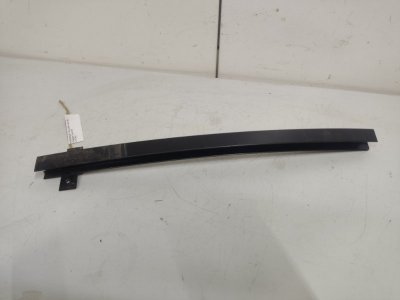 Направляющая стекла двери Volkswagen Passat B6