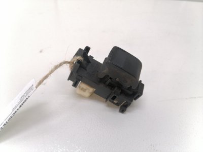 Кнопка стеклоподъемника Toyota Corolla E150