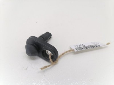 Концевик двери Toyota Corolla E150