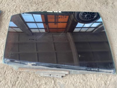 Стекло двери Toyota Prius 1998 NHW10