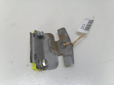 Крепление обшивки двери Toyota Corolla E150