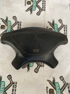 Подушка безопасности в руль Mitsubishi Legnum